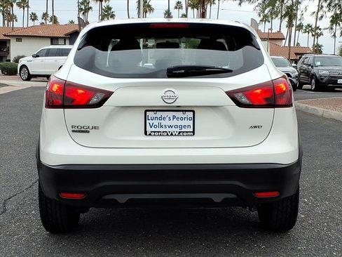Used 2019 Nissan Rogue Sport S image 6