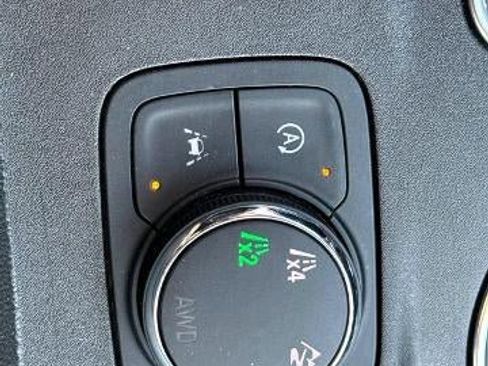 Certified 2023 Chevrolet Traverse LT AWD/4WD image 20