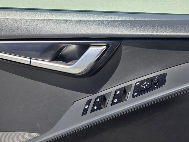 New 2026 Kia Niro LX FWD image 15