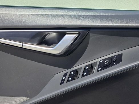 New 2026 Kia Niro LX FWD image 15