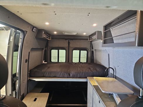 New 2025 RAM ProMaster 1500 w/ Quick Order Package 22G SLT image 6