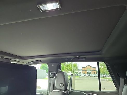 Used 2021 Cadillac Escalade Sport w/ Driver Assist Tech Package AWD/4WD image 15