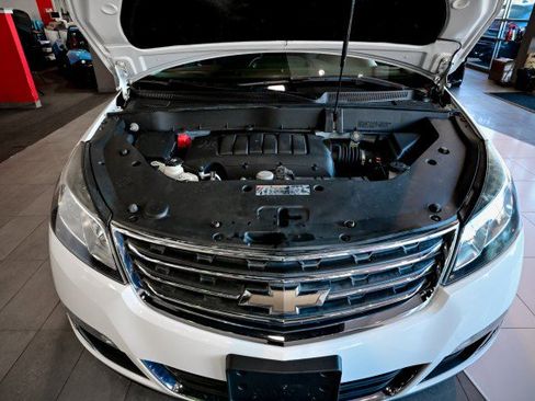 Used 2017 Chevrolet Traverse LT image 45