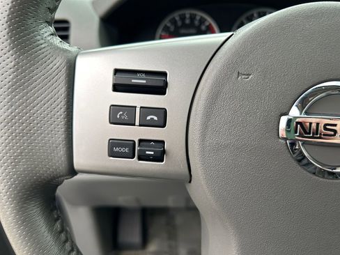 Used 2017 Nissan Frontier SL image 17