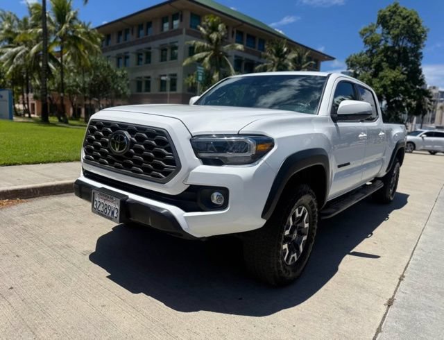 Used 2023 Toyota Tacoma TRD Off-Road w/ Black Out Package (TMS) AWD/4WD image 3