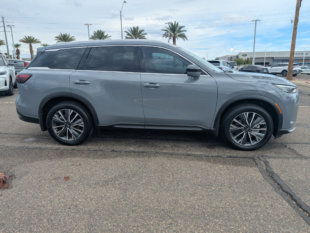 New 2027 INFINITI QX60 Luxe FWD image 6