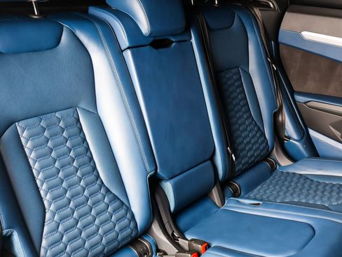 Used 2019 Lamborghini Urus image 23