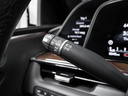 Used 2022 Cadillac Escalade Sport Platinum image 9