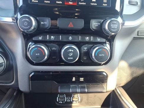 Used 2024 RAM 1500 Laramie image 19