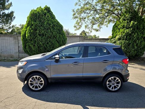 Used 2020 Ford EcoSport Titanium image 3