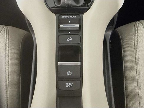 Used 2024 Honda HR-V LX image 26