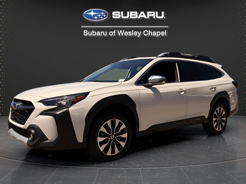 Certified 2023 Subaru Outback Touring AWD/4WD image 4