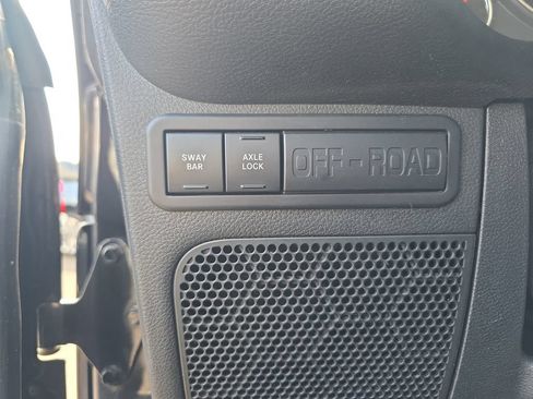 Used 2015 Jeep Wrangler Unlimited Rubicon w/ Dual Top Group AWD/4WD image 42