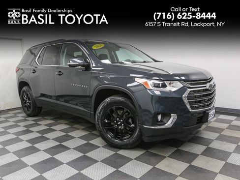 Used 2020 Chevrolet Traverse LT FWD image 1
