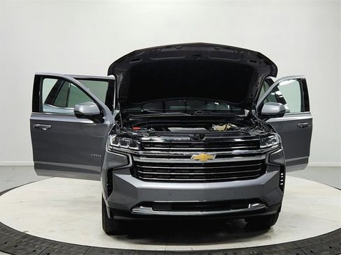 Used 2021 Chevrolet Tahoe LT w/ LT Signature Plus Package image 10