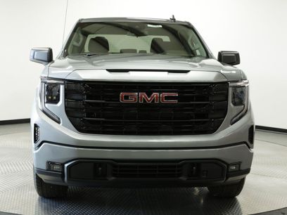 New 2026 GMC Sierra 1500 Elevation w/ LPO, Elevation Black Package