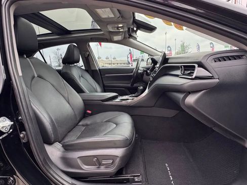 Used 2021 Toyota Camry XSE image 15