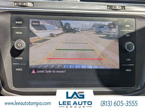 Used 2018 Volkswagen Tiguan SEL Premium image 17