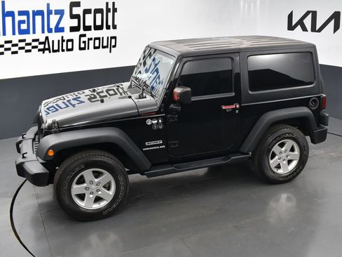 Used 2016 Jeep Wrangler Sport w/ Quick Order Package 24S AWD/4WD image 10
