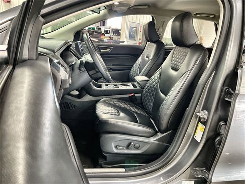 Used 2024 Ford Edge Titanium image 14