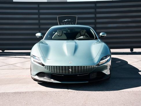 Used 2022 Ferrari Roma image 14