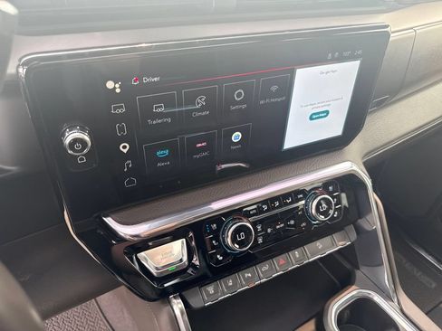 Certified 2024 GMC Sierra 2500 Denali w/ Denali Reserve Package AWD/4WD image 22