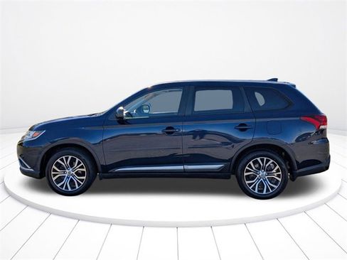 Used 2018 Mitsubishi Outlander ES image 10