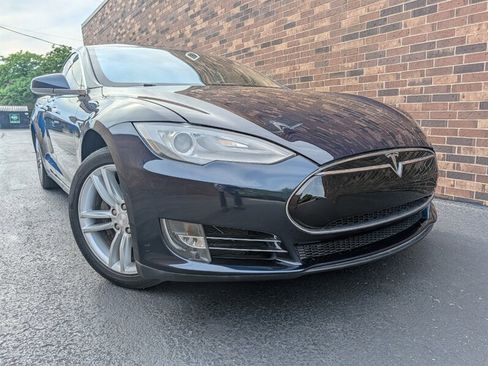 Used 2012 Tesla Model S RWD image 3