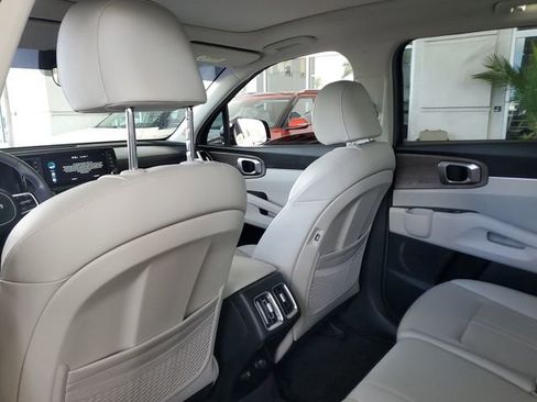 Certified 2023 Kia Sorento S w/ Panoramic Sunroof Package image 8