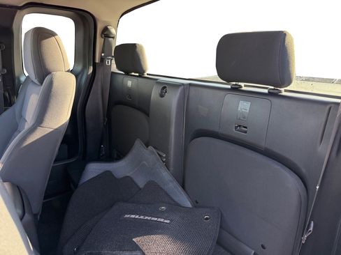 Used 2022 Nissan Frontier S image 13