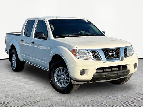 Used 2021 Nissan Frontier SV AWD/4WD image 3