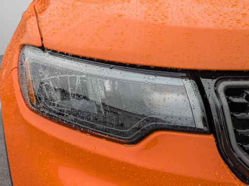 New 2026 Jeep Compass Latitude w/ Sun and Sound Group image 10