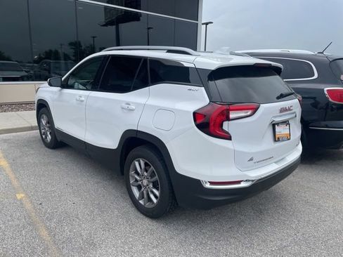 Used 2022 GMC Terrain SLT AWD/4WD image 5
