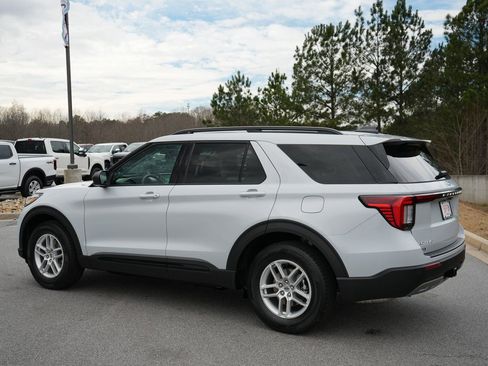 New 2026 Ford Explorer Active w/ Active Comfort Package image 7