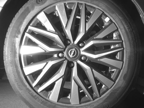 Used 2025 Nissan Altima 2.5 SV image 15