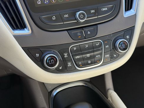 Used 2024 Chevrolet Malibu LT image 22