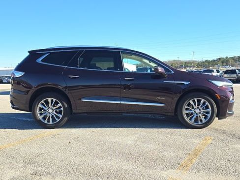 Used 2022 Buick Enclave Avenir w/ Avenir Technology Package image 6