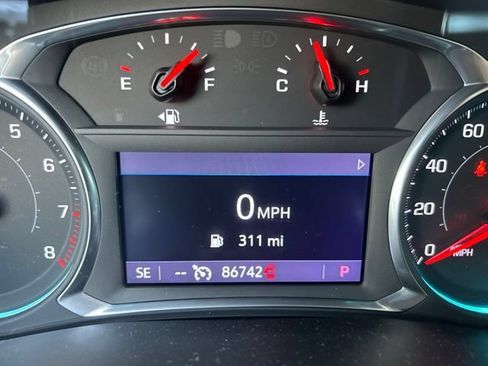 Used 2020 Chevrolet Traverse LT FWD image 8