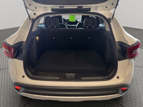 New 2025 Chevrolet Trax LT w/ Driver Confidence Package image 20