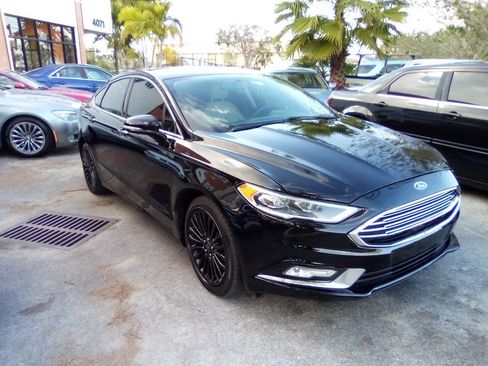 Used 2017 Ford Fusion Titanium FWD image 3