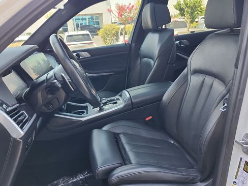 Used 2022 BMW X7 M50i AWD/4WD image 15