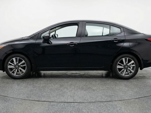 Used 2025 Nissan Versa SV image 5