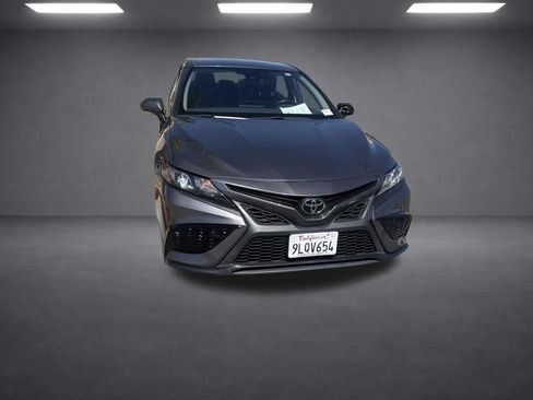 Used 2024 Toyota Camry SE FWD image 8