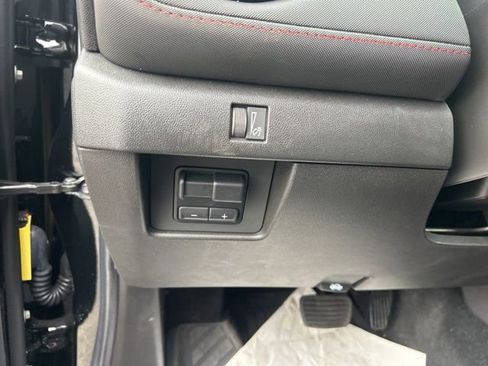 New 2025 Chevrolet Colorado Z71 w/ Midnight Edition image 18