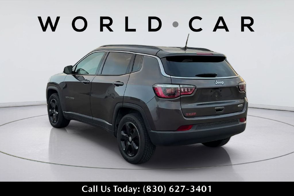 Used 2018 Jeep Compass Latitude w/ Popular Equipment Group FWD image 9