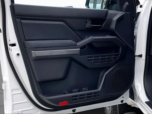 New 2026 Toyota Tacoma SR5 image 10