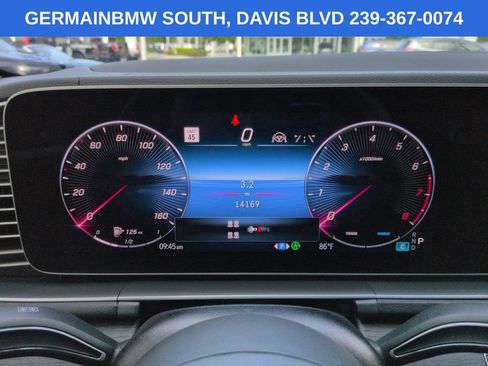 Used 2025 Mercedes-Benz GLS 450 4MATIC image 29