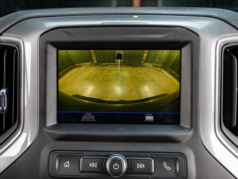 Used 2022 Chevrolet Silverado 2500 Custom w/ Custom Convenience Package image 22