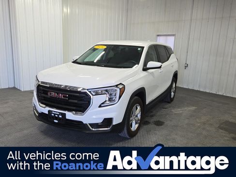 Used 2024 GMC Terrain SLE image 1