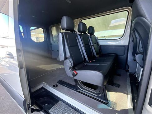 Used 2021 Mercedes-Benz Sprinter 2500 image 20